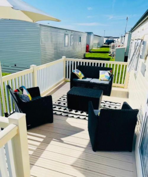 4 Bedroom Holiday Home in Seasalter Whitstable